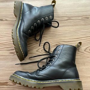 Doc marten original combat boot